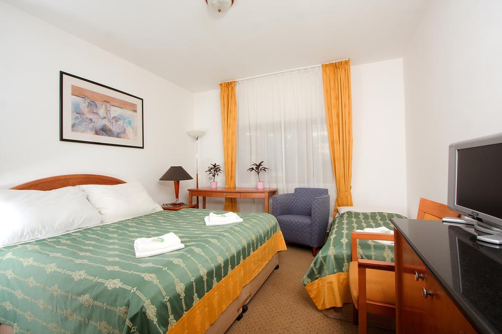 Hotel Chotol Horoměřice